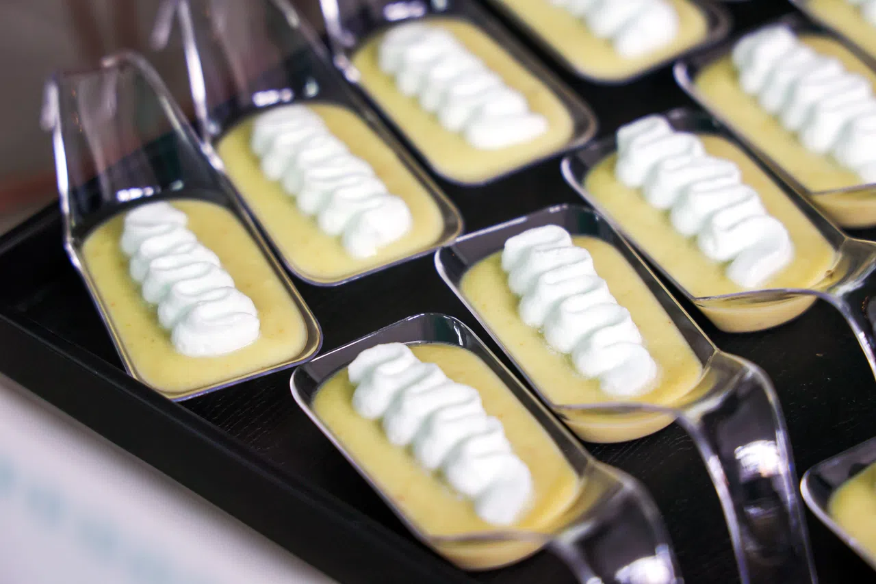 The Gentle Group研发的泥状咖椰蛋糕，不用咀嚼也能吞食。（档案照）