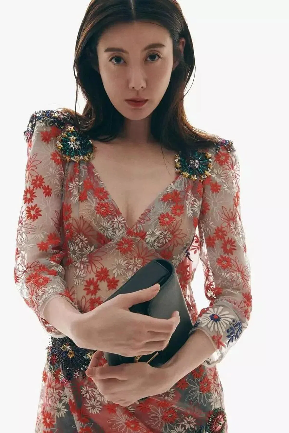 友坂理惠宣布与大十岁的前辈结婚。（互联网）