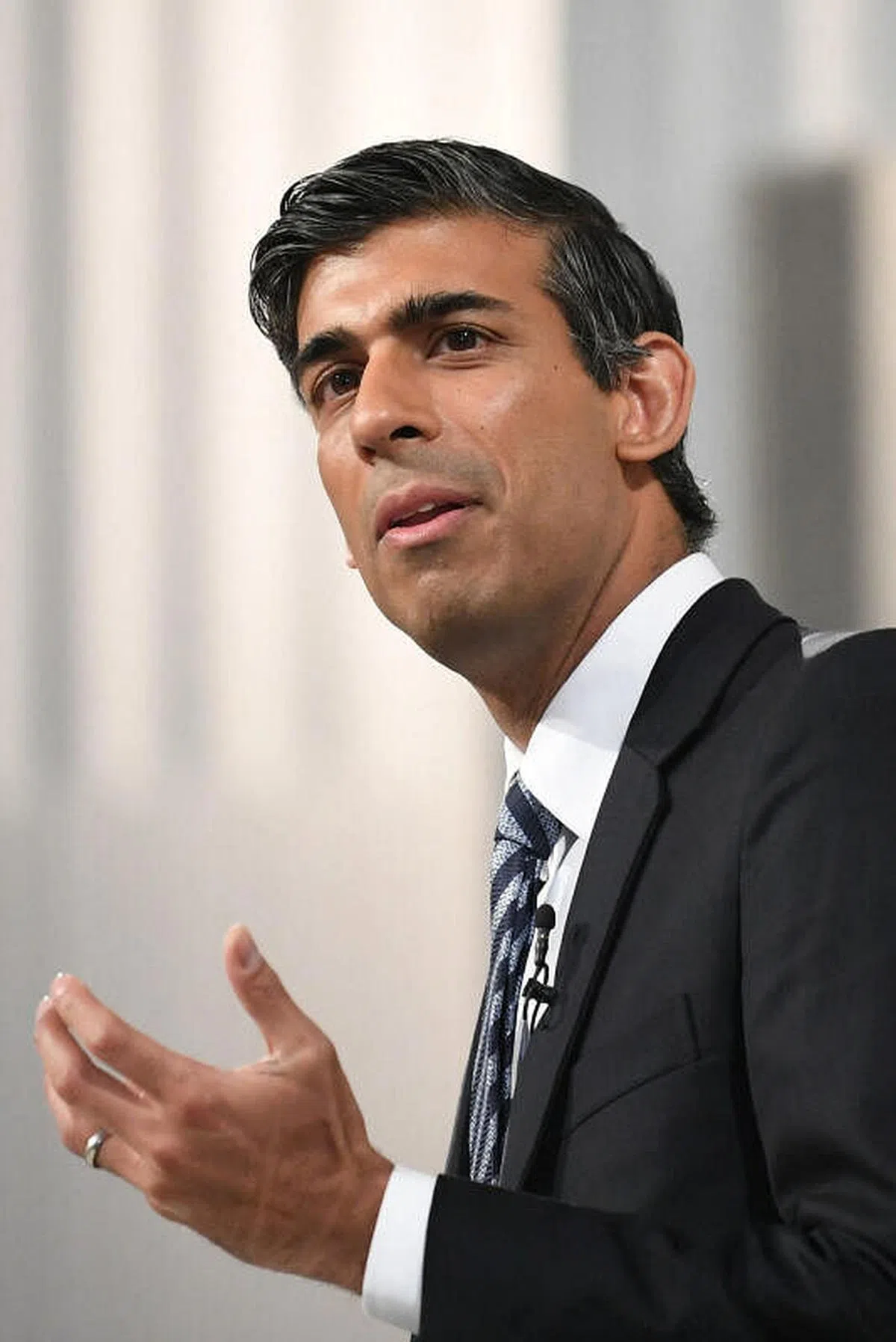 苏纳克去年7月1日在金融城市长官邸（Mansion House）以英国财长身份发表一年一度的关键政策演讲时表示，英国必须加强与中国的经贸关系。（法新社）