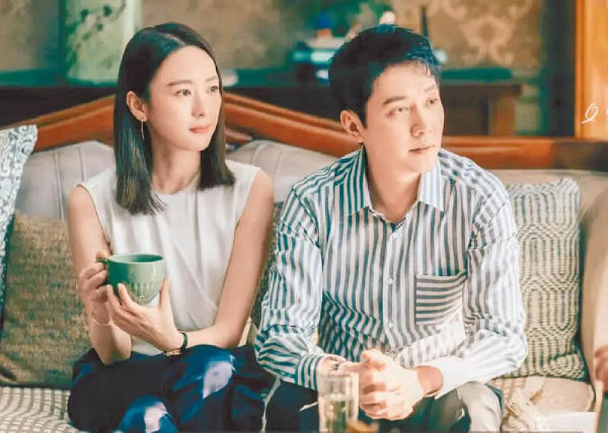 被传抢了赵丽颖的新剧，童瑶还在《心居》剧中与冯绍峰有许多感情戏。（网络）