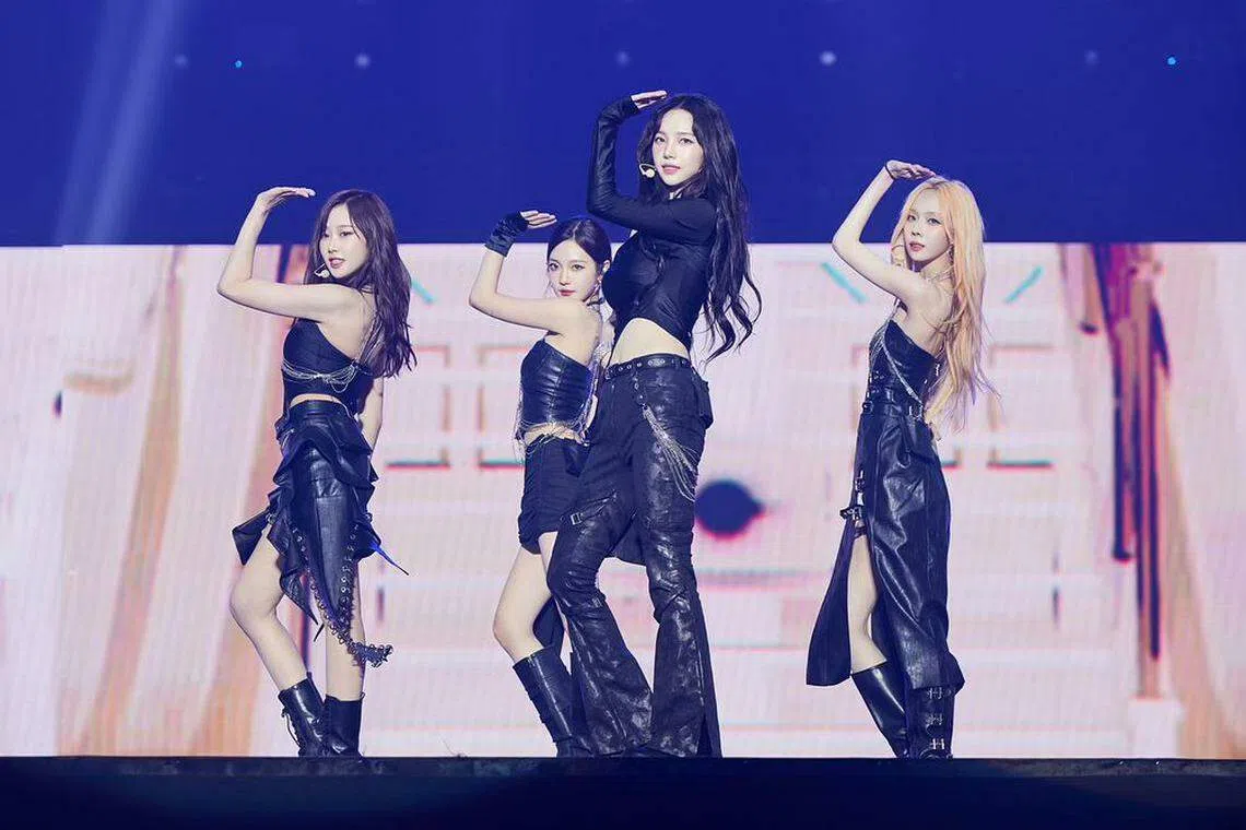 aespa在演唱会上带来约三小时的劲歌热舞。（取自aespa IG）
