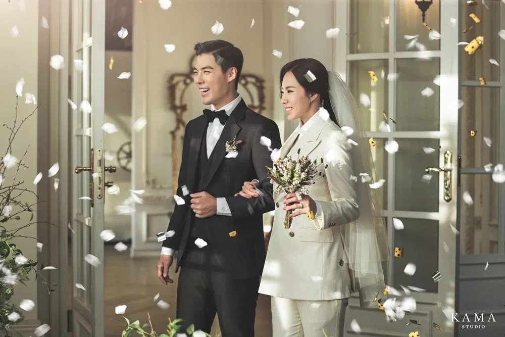 康男与速滑运动员李相花2019年结婚。（取自KAMA Studio）