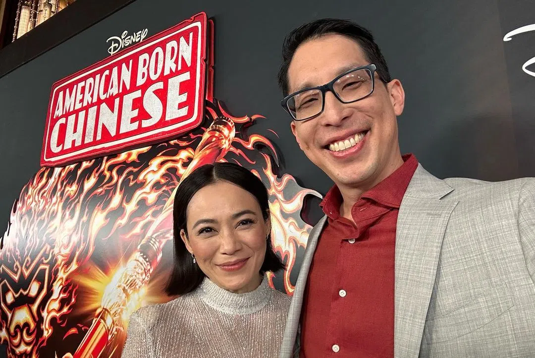 参演《美生华人》的杨雁雁与原著漫画作家杨谨伦。（杨谨伦IG）