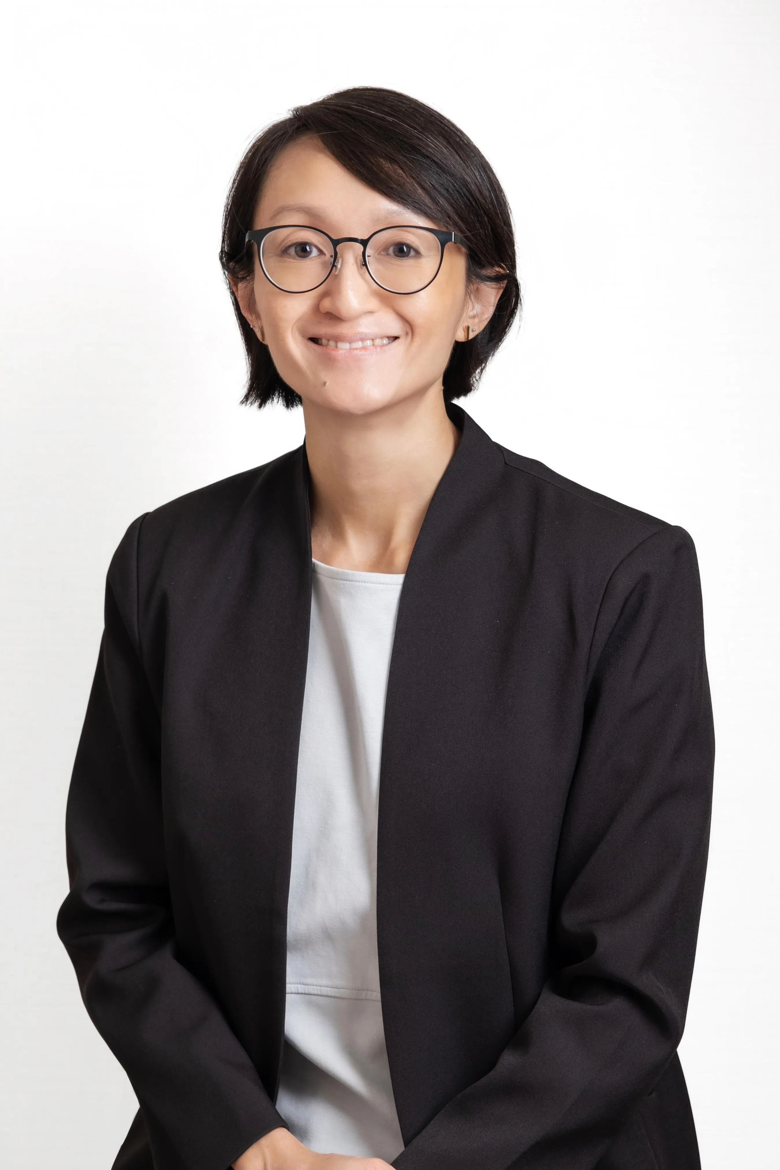 骨科专科医生郑伊玲医生强调，滑雪前热身很重要，滑雪后则应伸展和按摩肌肉。（HMI医疗中心提供）