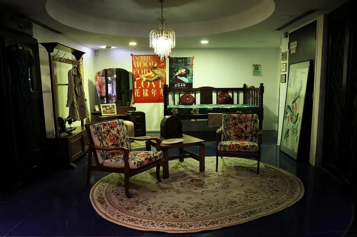 复古的布置仿佛走进王家卫的电影时光隧道。（龙国雄摄）