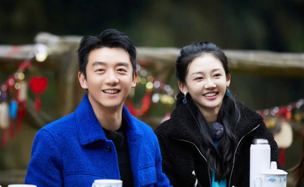 郑恺（左）婚后，生活起了翻天覆地的变化。（互联网）