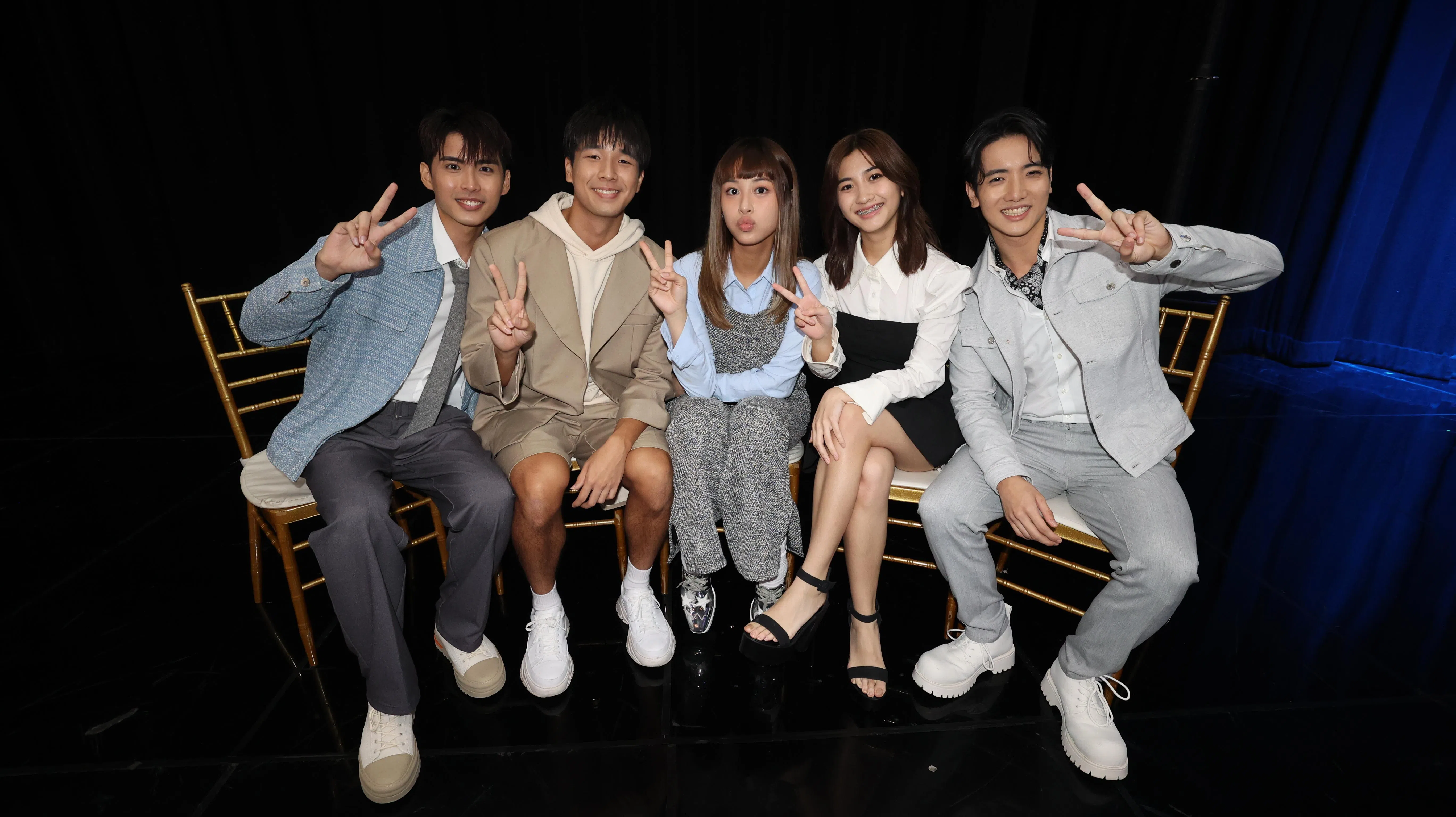 “才华”新秀林铭轩（左起）、蔡承峻、许文恩、李亭萱和林义豪。（庄耿闻摄）