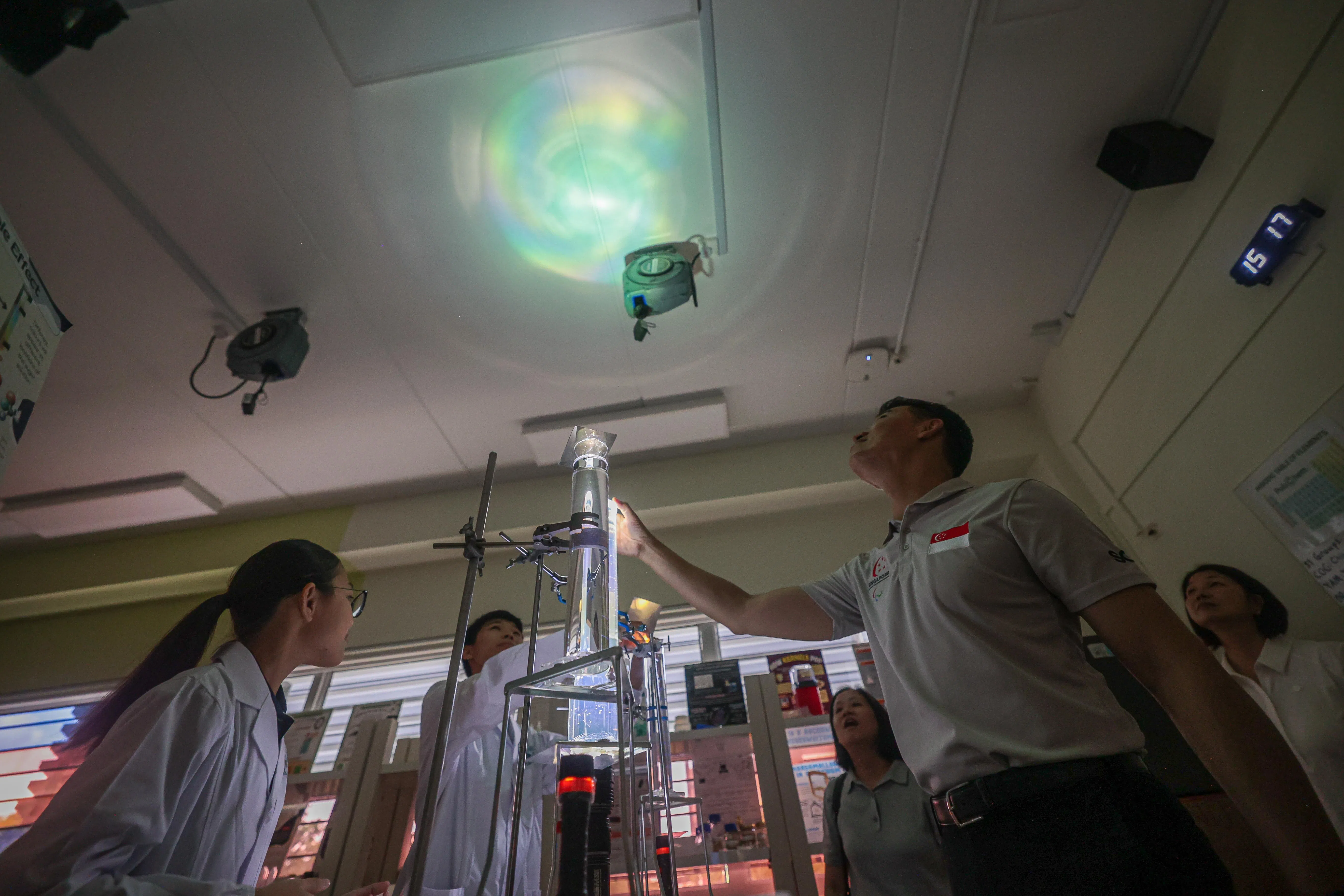 Gamma实验室中有不少前沿设备，支持学生开展科学探究及跨学科研究。（李冠卫摄）