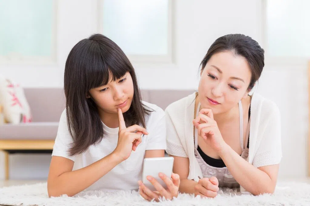 孩子有烦恼先问AI？家长与其禁用不如善用聊天机器人