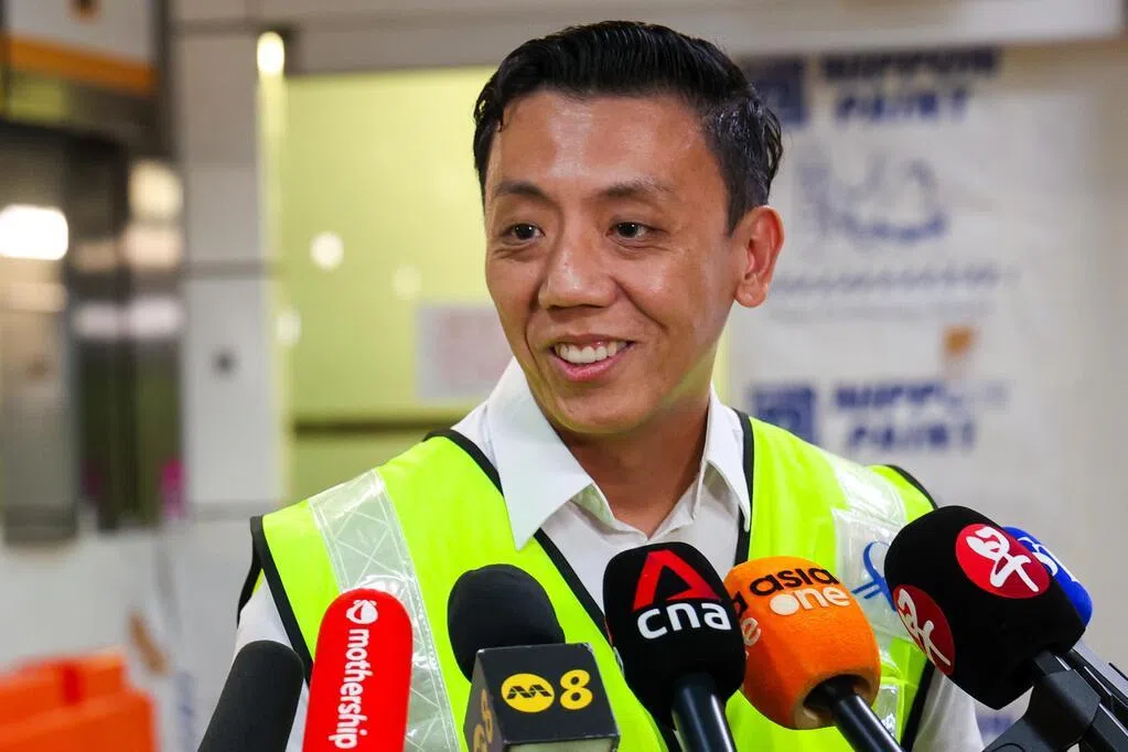 中东冲突对我国交通领域造成冲击，加重了海陆空业者的燃料成本，交通部正密切关注局势发展，必要时政府或介入。