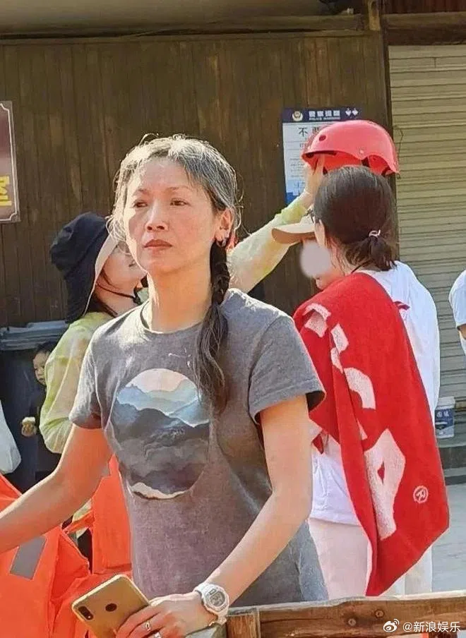 吴倩莲近照在网上疯传，状态被称赞气质美女。（互联网）