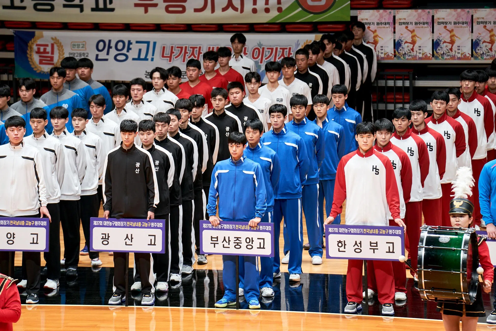 “Rebound”改编自真实故事，重现韩国釜山中央高中篮球队2012年的参赛情况。（嘉华提供）