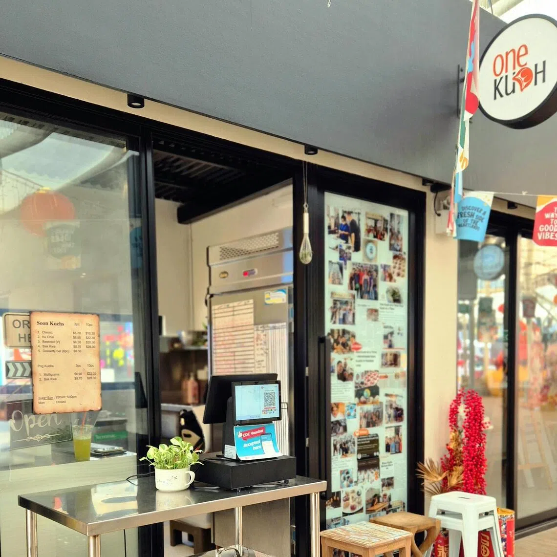 One Kueh At A Time主打精巧笋粿和饭粿。（陈爱薇摄）