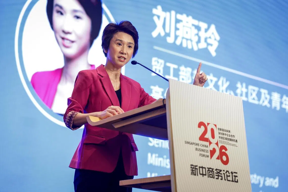 贸工部兼文化、社区及青年部高级政务部长刘燕玲指出，政府、商会和企业是推动新中企业合作的三大支柱。政府营造有利条件，商会搭建合作桥梁，企业落实投资项目，可让两国企业更容易拓展业务，或联手投资第三方市场。（叶振忠摄）