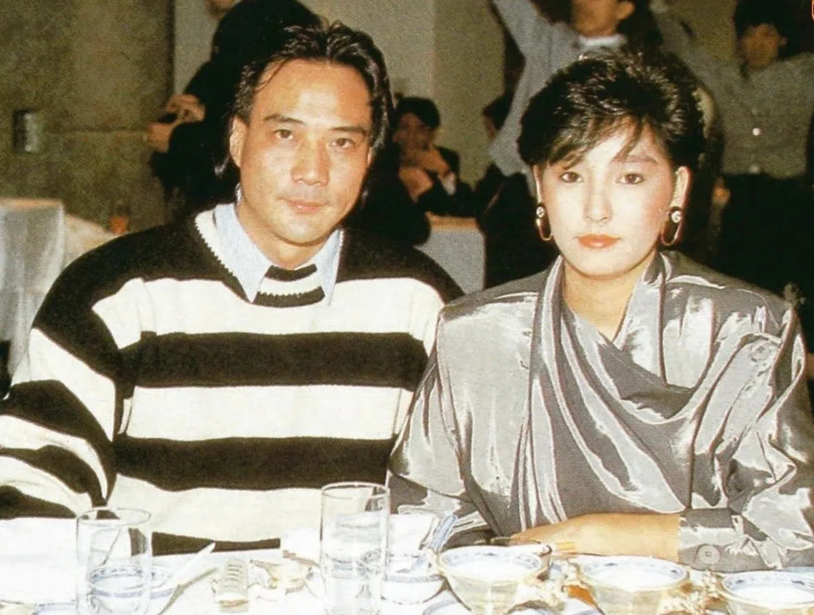 雪梨（右）不后悔爱过徐少强。（互联网）