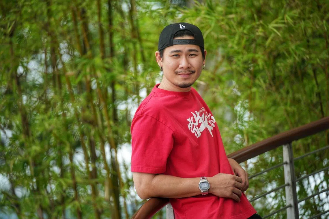 丧彪刚踏足演艺圈时只能演茄哩啡，他曾因此面对现实转行，但如今已成为男主角。（谢智扬摄）