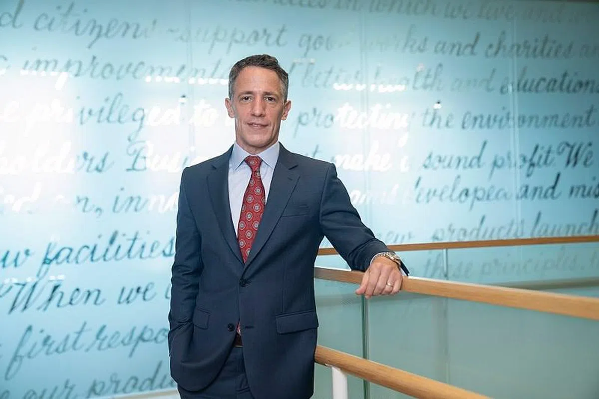 吉利默. 费门认为，新加坡拥有高素质的人力资源，以及支持医药科学发展的独特环境。（图／报业控股）