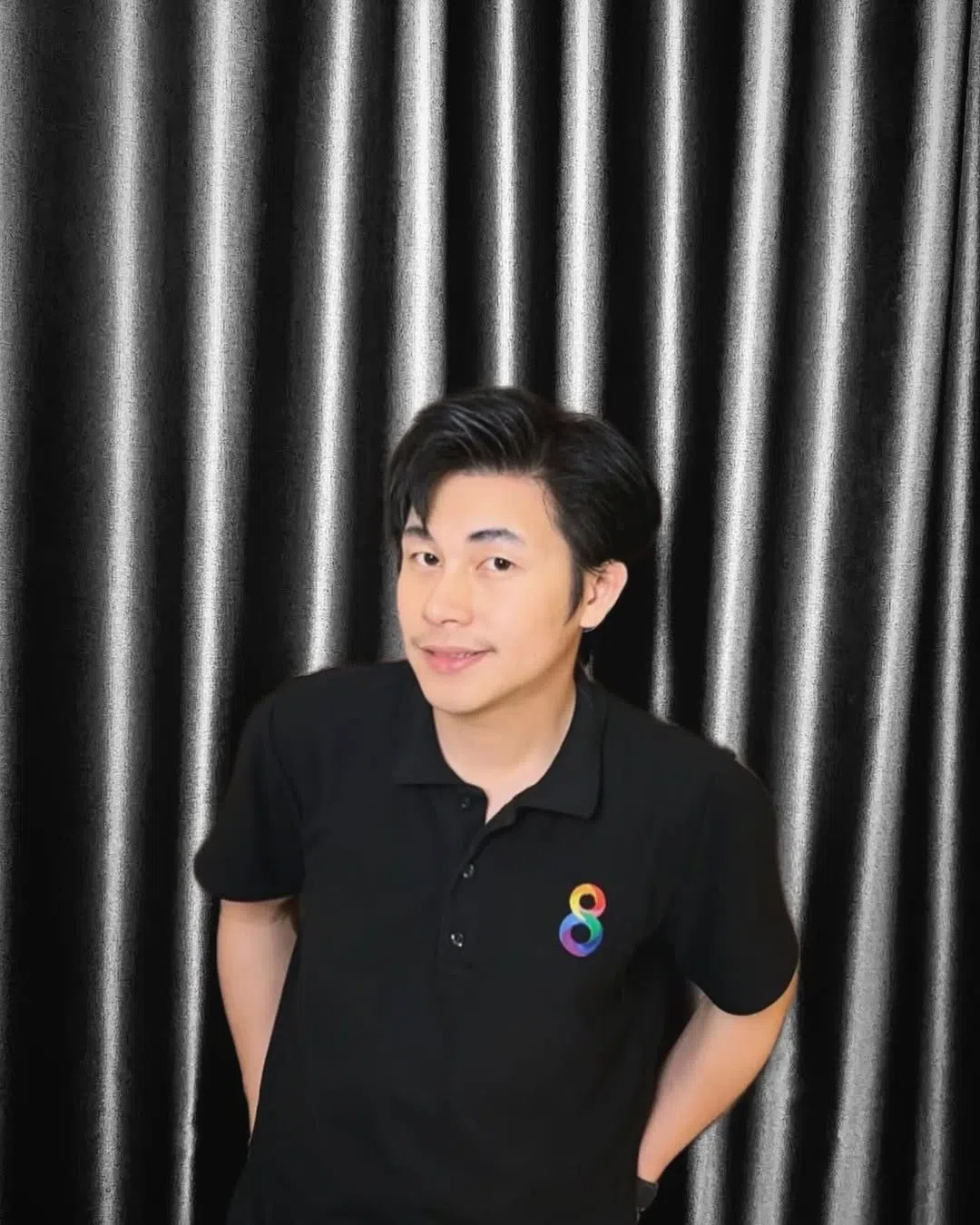 Nattawut Ponglangka是泰国电视台8频道主播。（取自Nattawut Ponglangka IG）