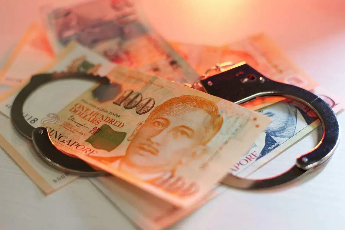 伪造单据骗公司数百万元董事经理监八年两个月和罚款| 联合早报