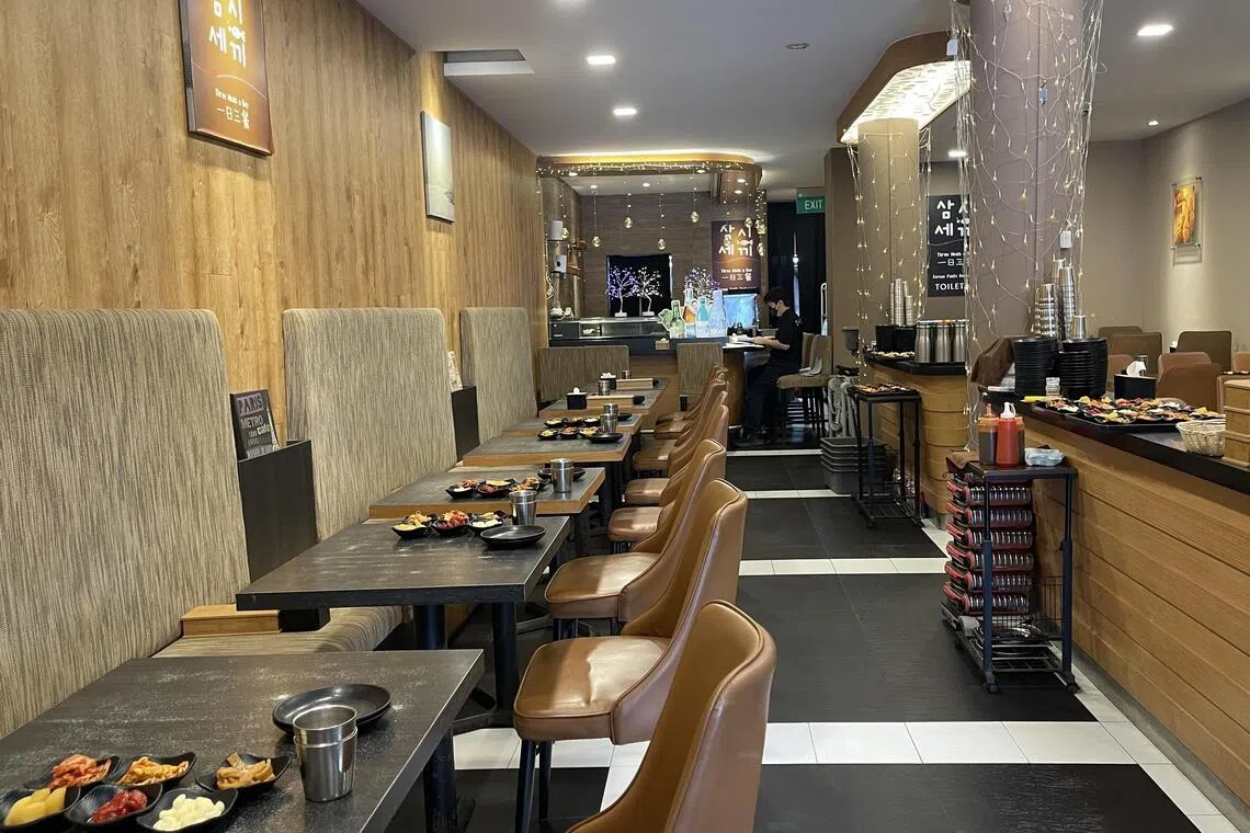 “一日三餐”主打各色韩式料理，口味地道。（黄靖晶摄）