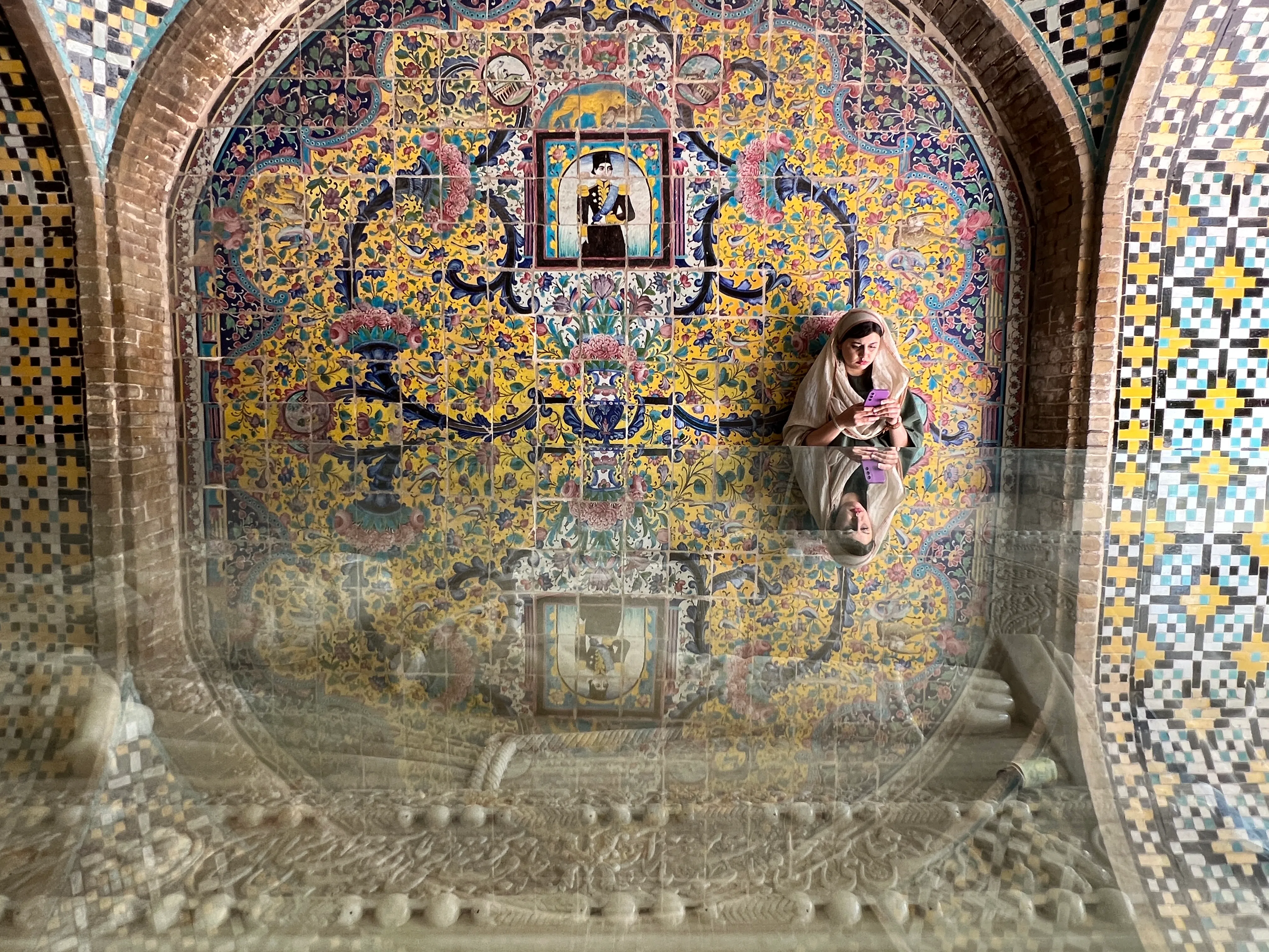 格勒斯坦宫殿群的空间细节展现了18世纪卡扎尔王朝的辉煌与铺张。（叶孝忠摄）