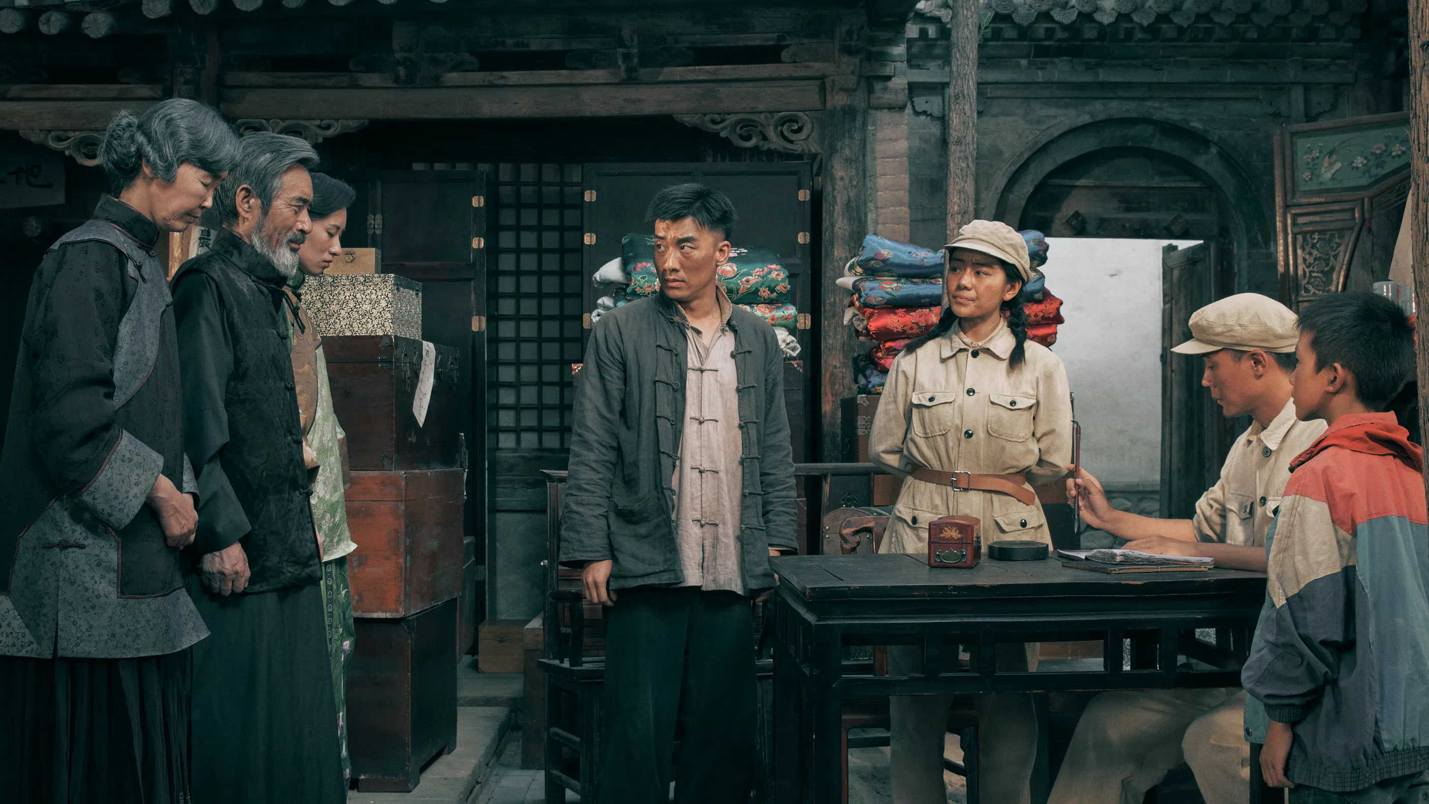 《沃土》讲述中国土地改革时期一个地主后代的故事，是一个敏感话题，当时许多地主在这场改革中遭迫害，土地被没收 。                              （Anticipate Pictures）