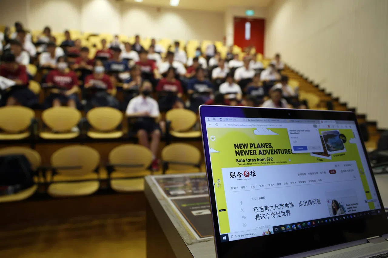 编辑部诚意邀请2024年念中三至大学二年级学生，以及在籍大专院校学生，报名第九代“字食族”作者的征选。（龙国雄摄）