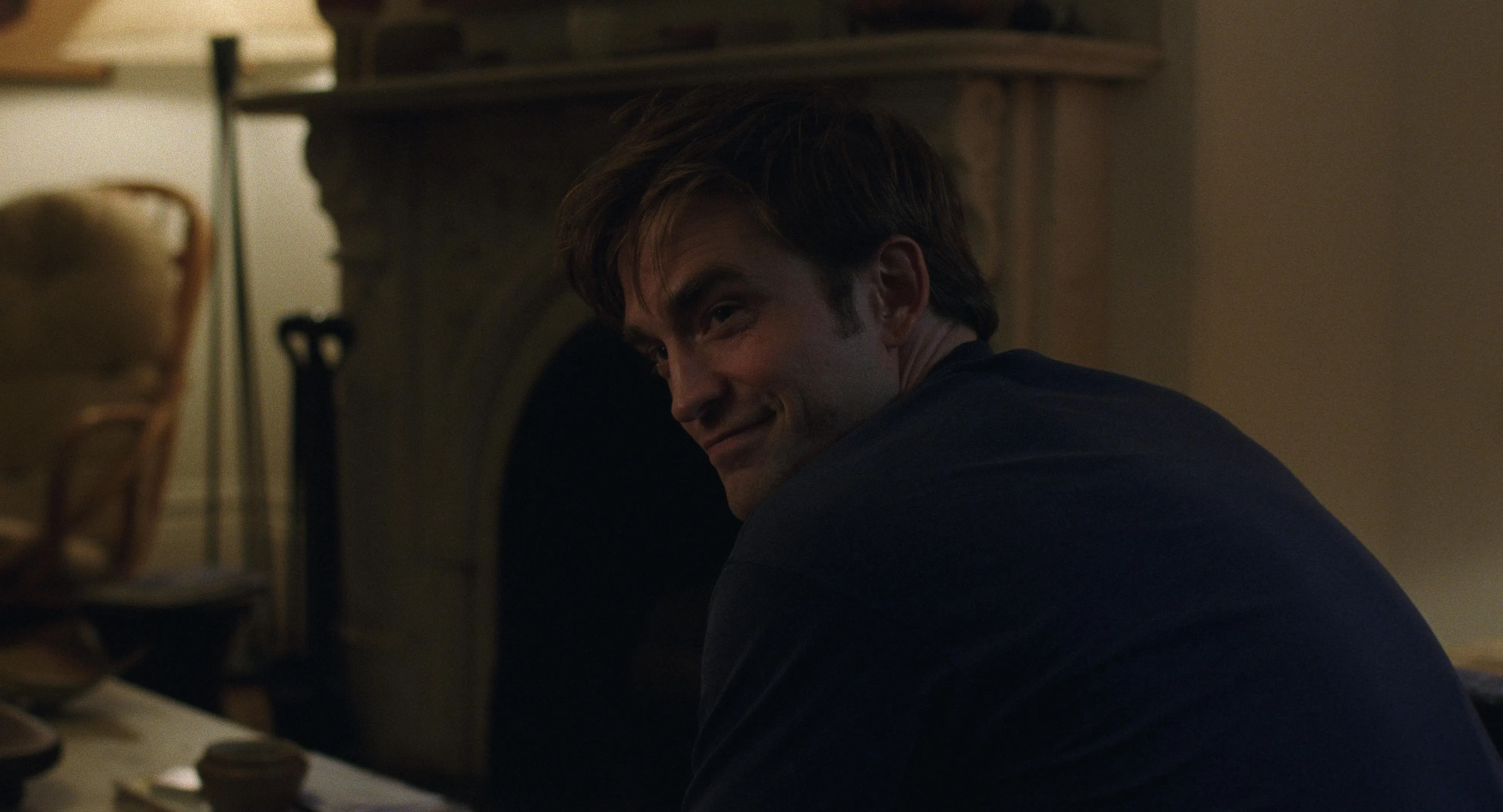 Robert Pattinson知道未婚妻的惊人秘密后，陷入几近失衡的混乱情绪中。（邵氏机构提供）