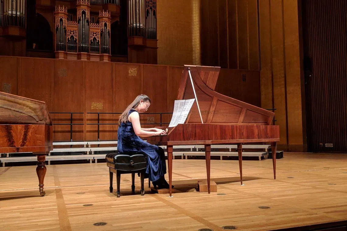 陈颖涵在2018年伯克利国际早期键盘比赛决赛中演奏18世纪维也纳风格的古钢琴。（受访者提供）