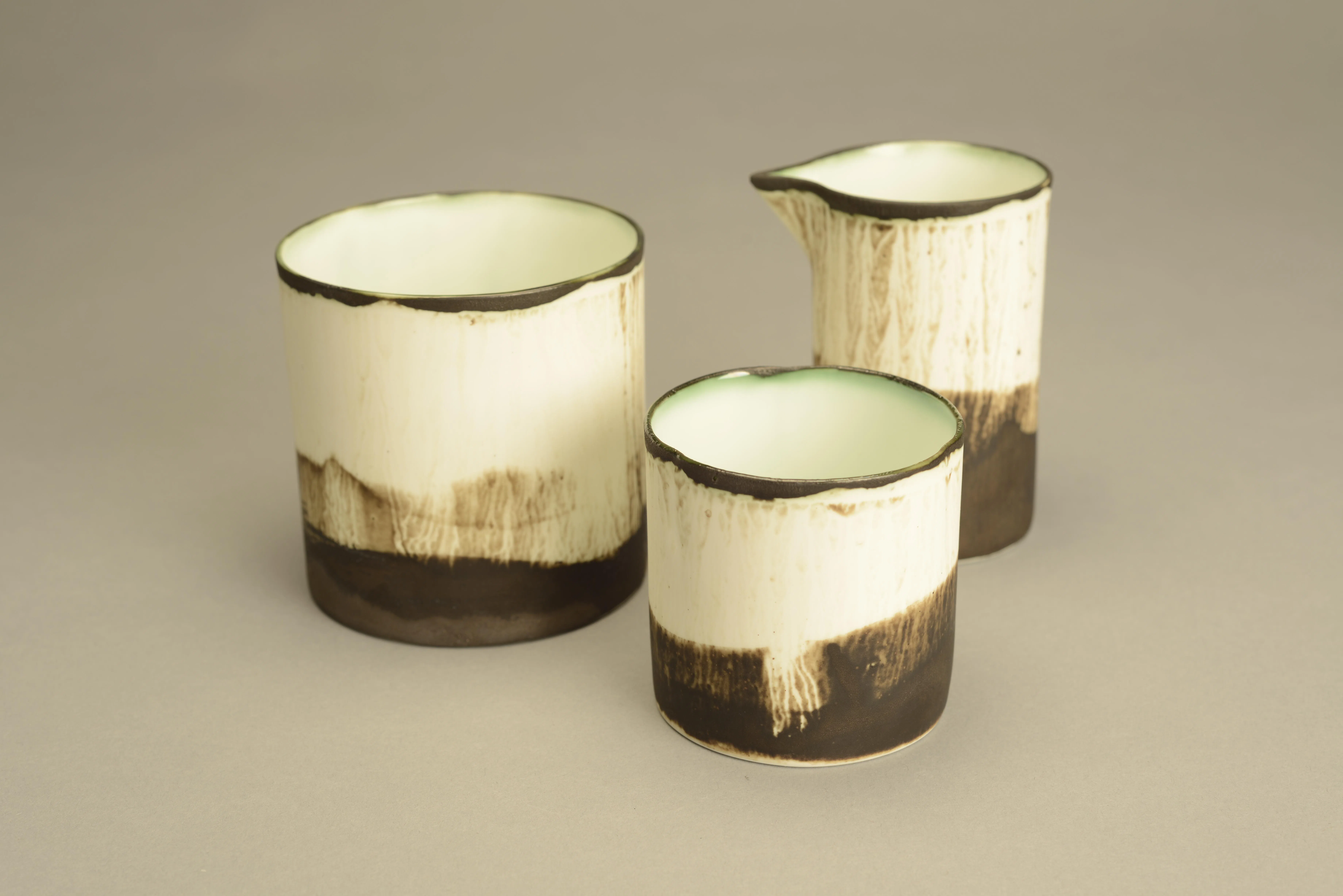 黄雅桃陶艺作品《月光下的翡翠湖》。（主办方提供）