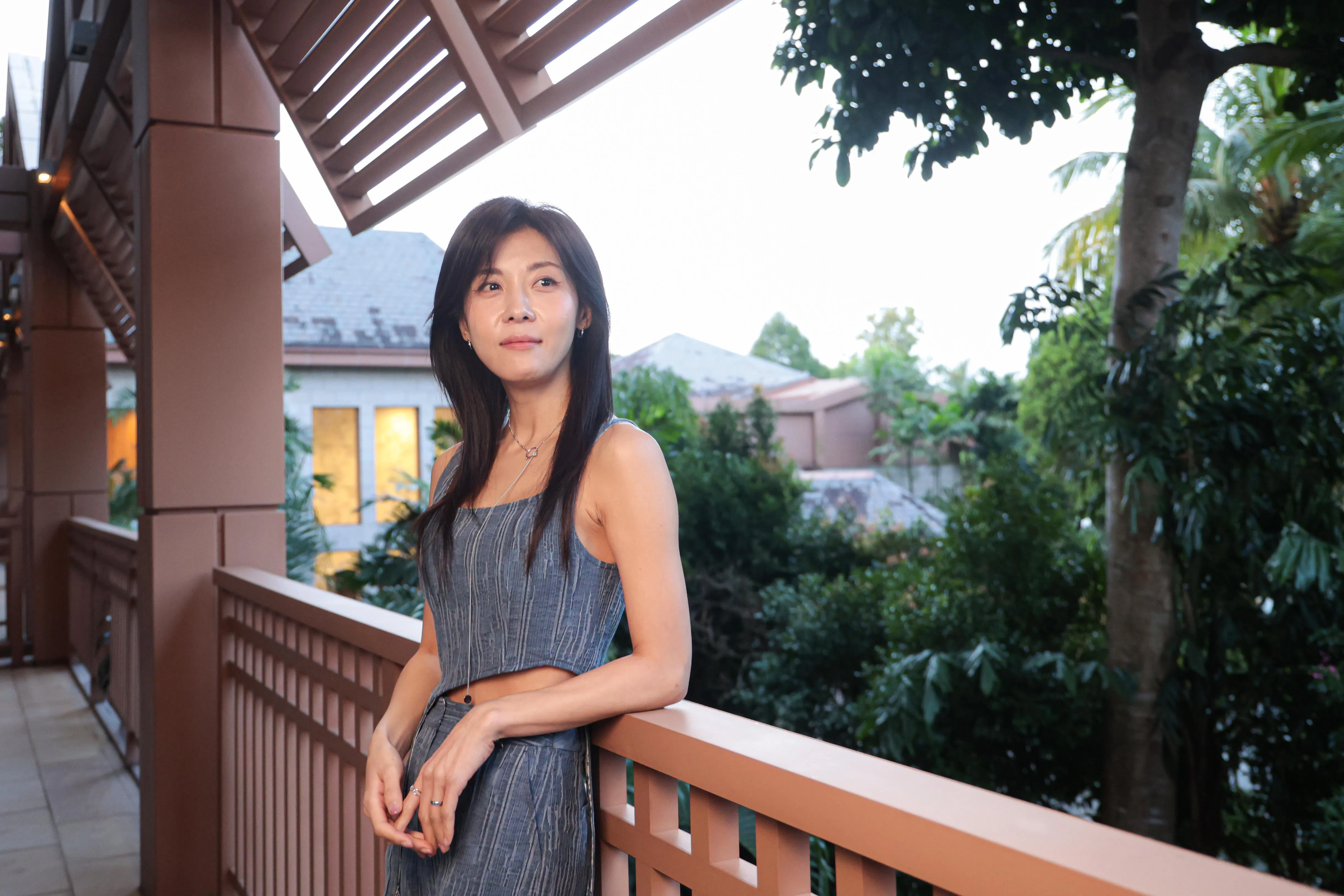 河智苑通过作画审视自己的内心，从而得到快乐。（李冠卫摄）