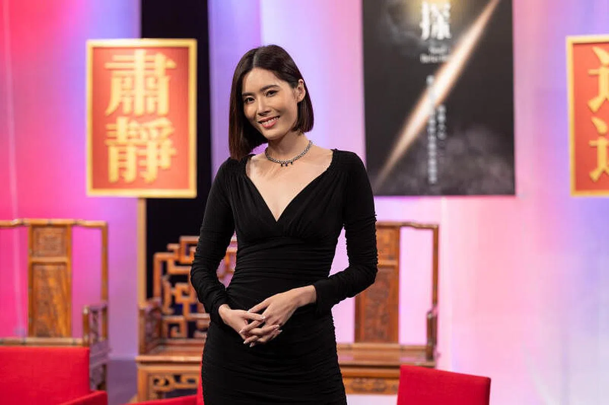 黄思恬在《灵探》里有喜剧演出。（关俊威摄）