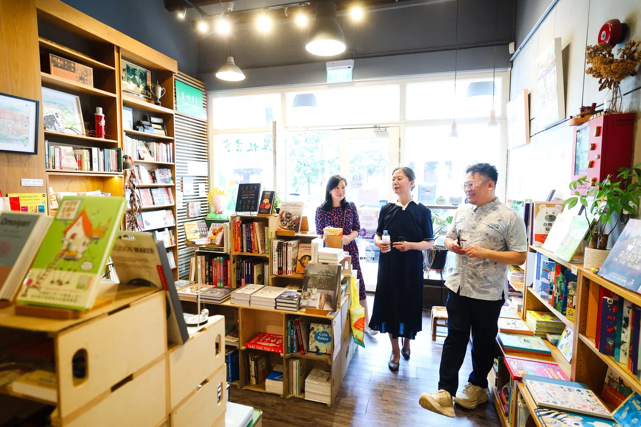 王安忆在新加坡草根书室。（蔡家增摄）