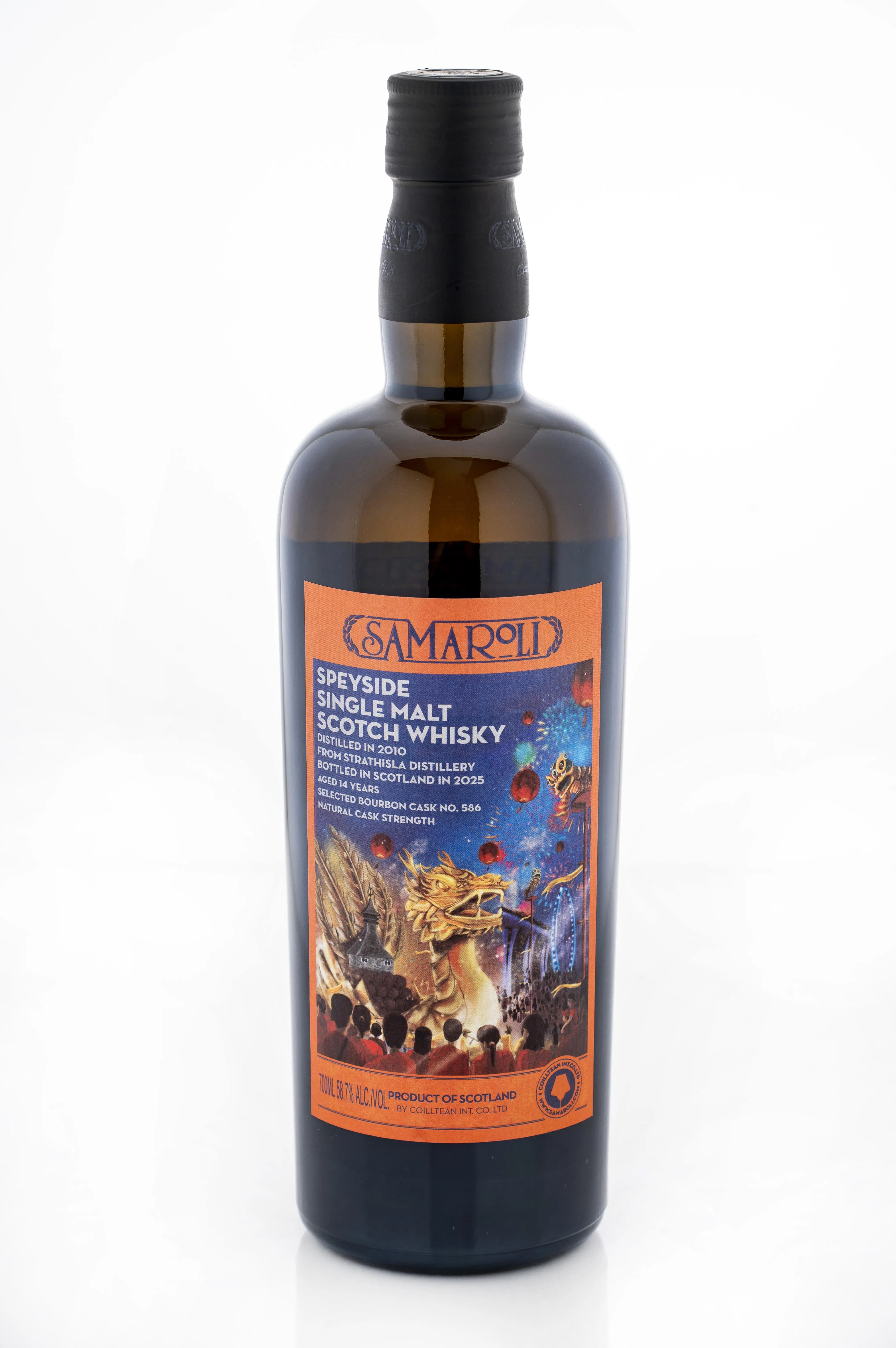 Samaroli 2010 Strathisla Bourbon Cask #586酒标向妆艺大游行致敬。（酒商提供）