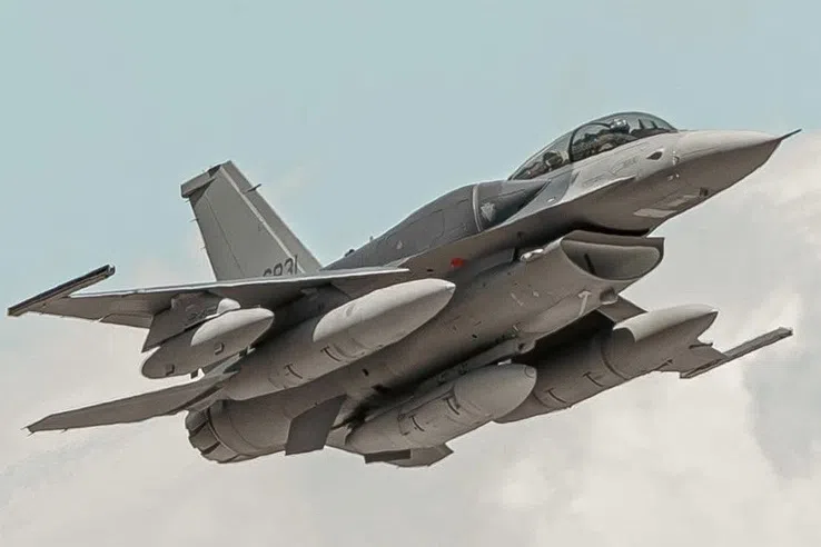 F16V战机将交货 台湾明年派飞行员赴美训练