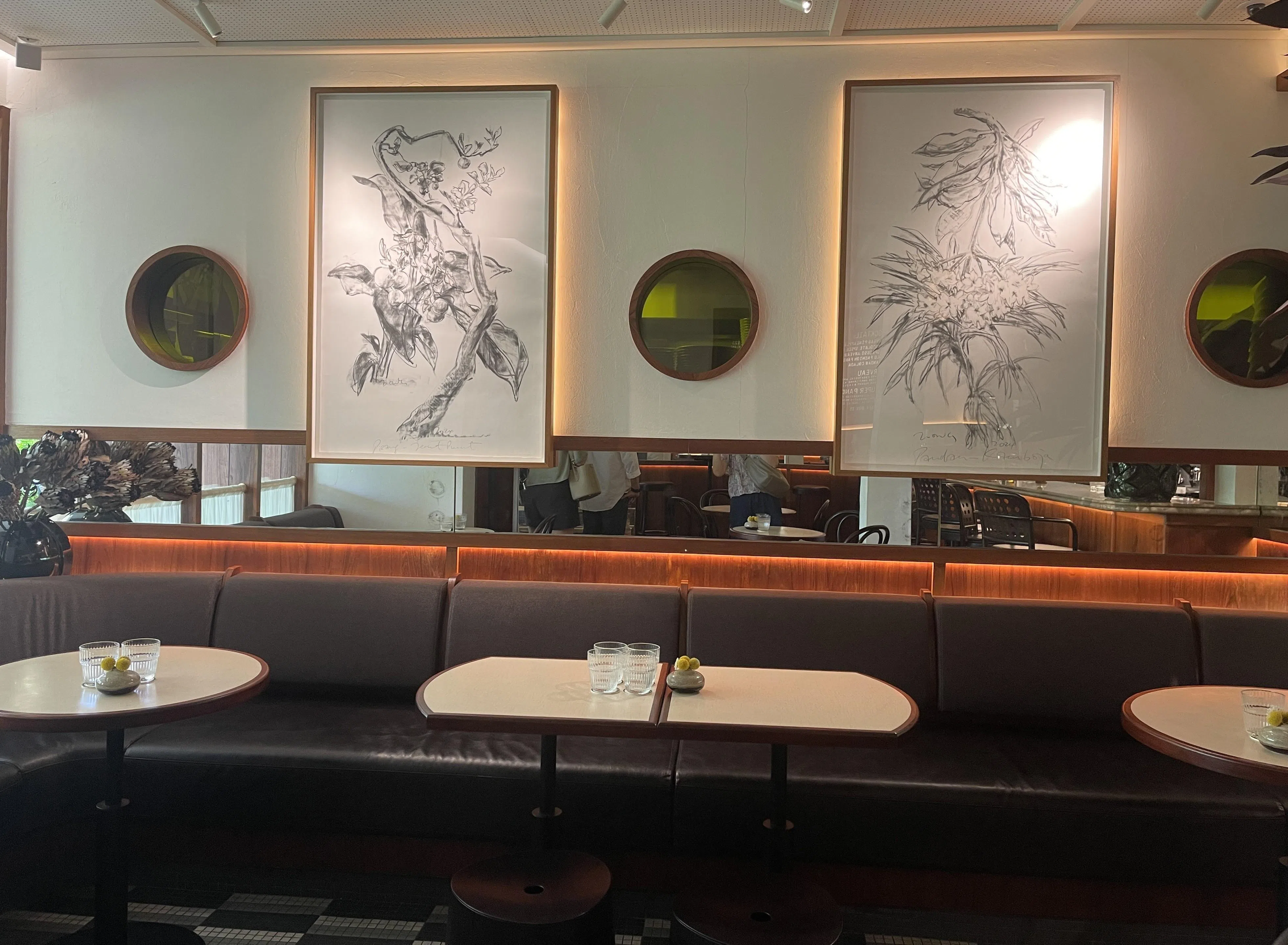 Chip Bee Bistro位于幽静的集美花园，装潢现代简约不失格调。（黄靖晶摄）