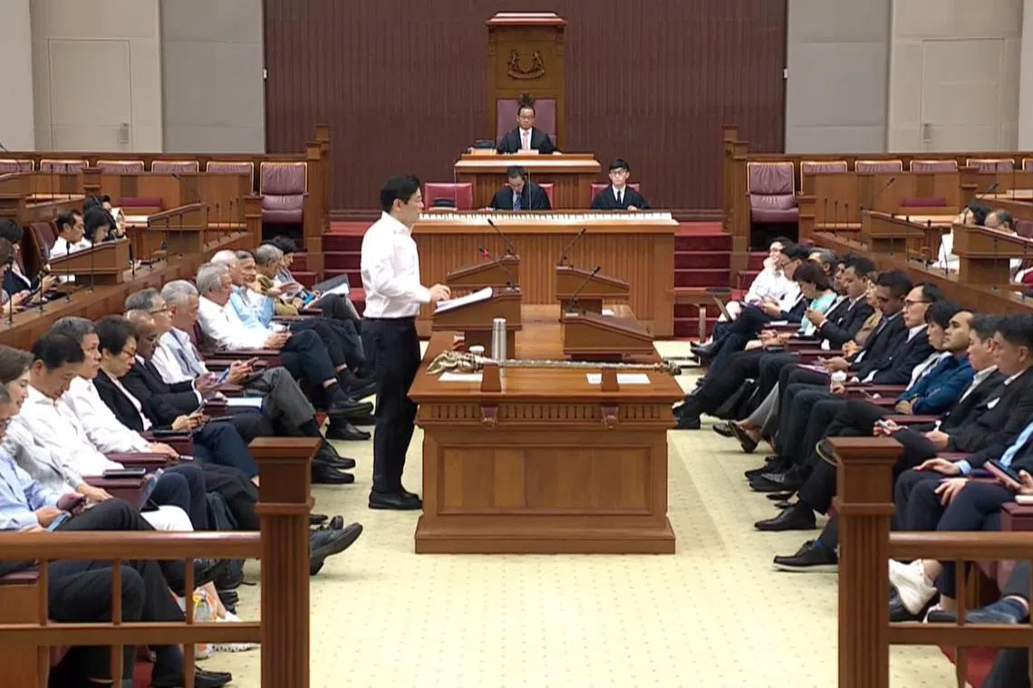 第15届国会的开会日期还未公布，根据惯例，新一届国会开会时，总统会代表政府发表政府施政方针，之后由议员针对施政方针展开辩论。图为今年4月的国会。（档案照片）