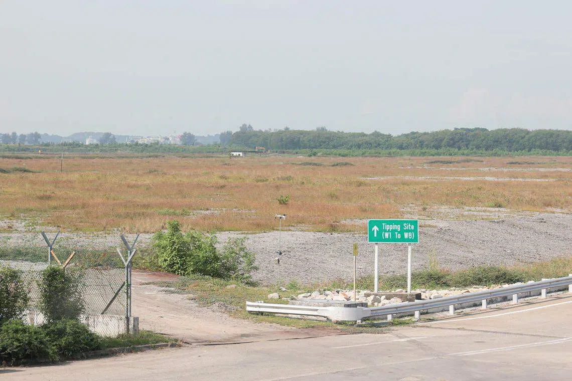 实马高垃圾埋置场的埋置区面积为350公顷，分为两部分，第一期和第二期的埋置区各占约一半的面积。（李冠卫摄）