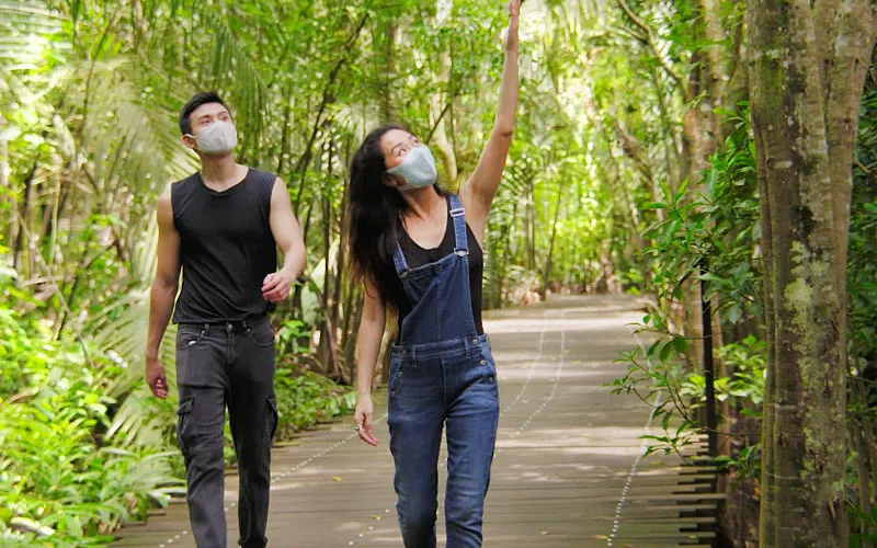 谢韵仪出海到乌敏岛走透透，拥抱那里的自然风光。（图/SPH Media提供）