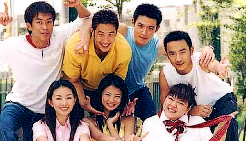 《麻辣鲜师》提供不少新生代艺人演出的机会，包括张善为（后排左起）、潘玮柏、郭铁人、林佑威、后藤希美子（前排左起）、安以轩和杜诗梅。（互联网）