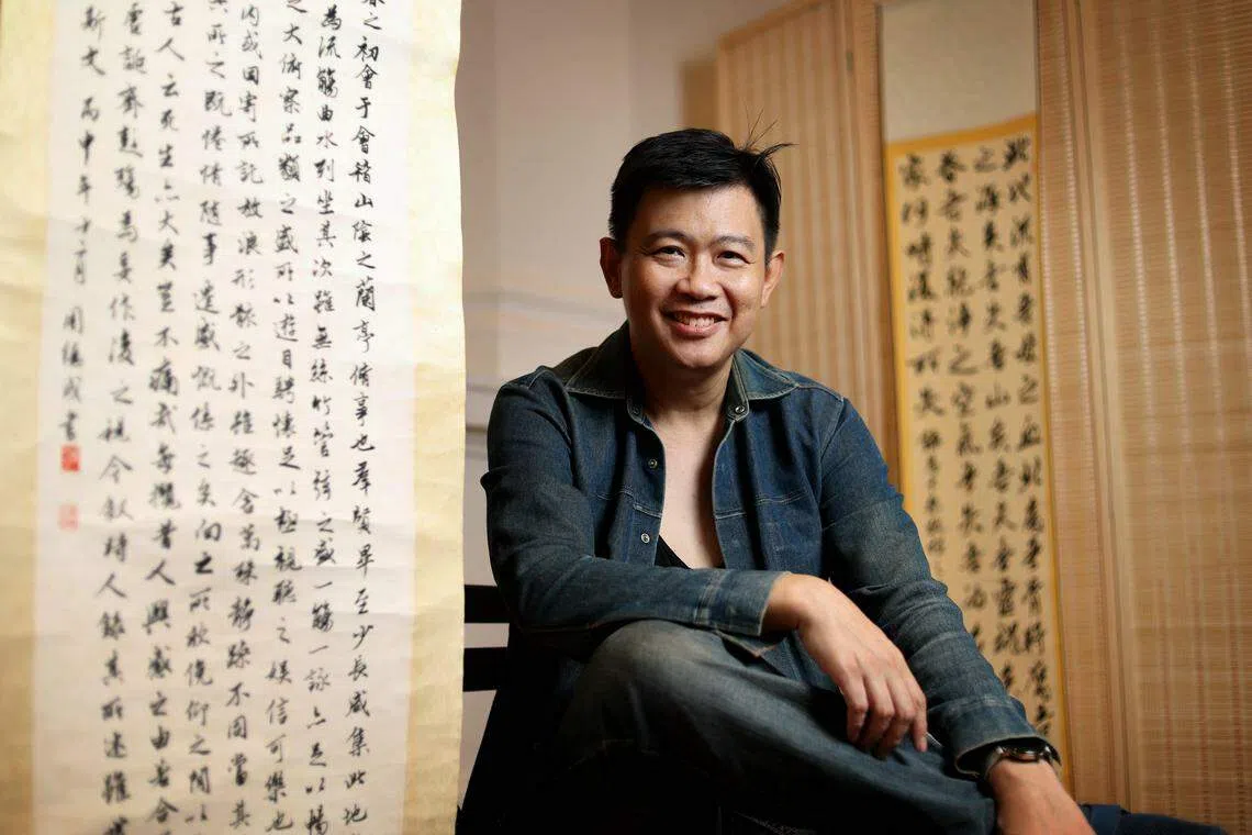 本地诗人周德成醉心于《红楼梦》。（档案照）