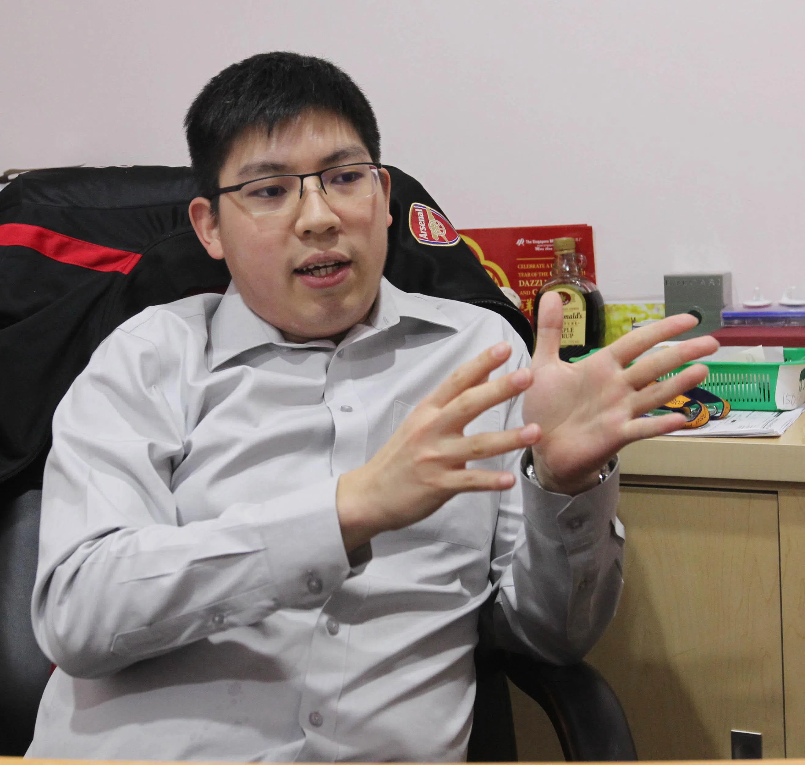 黄海笑说，过去会做些中国团的宣传，现在不需要了，顾客会自己来询问。（档案照片）