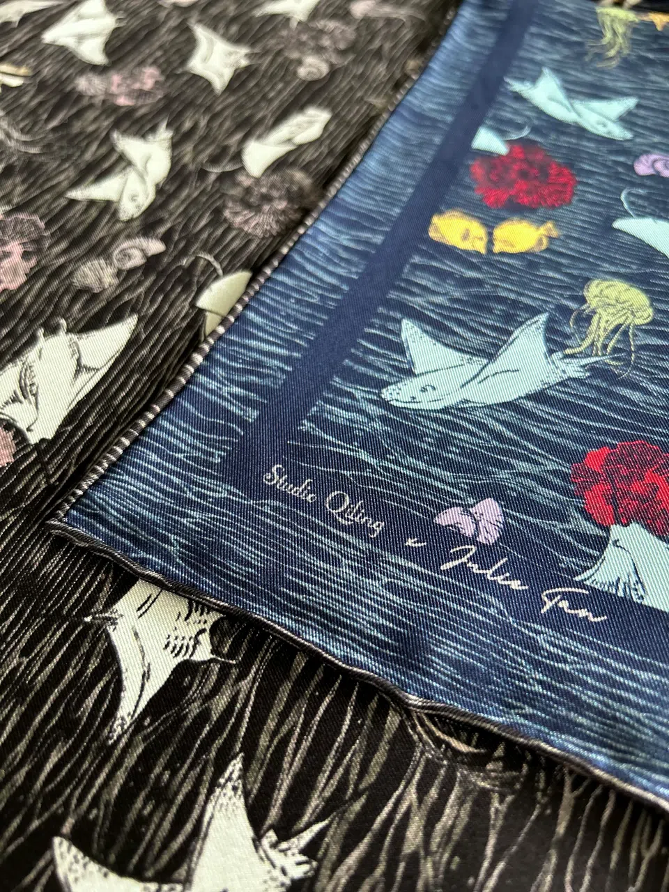 陈欣淇爱潜水也爱海洋，因此设计“Pura Vida”丝巾时都以海洋生物为主。（studioqiling提供）