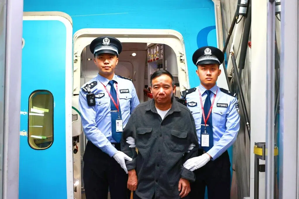 约两年前外逃 红通人员曾能贵落网被引渡回中国