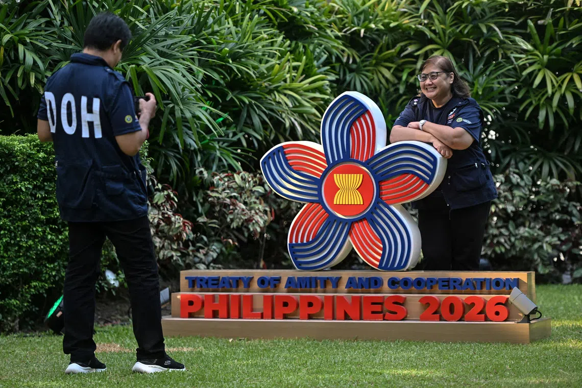 在全球局势高度不确定的一年，菲律宾担任亚细安轮值主席国应对多重长期和突发危机。（路透社）