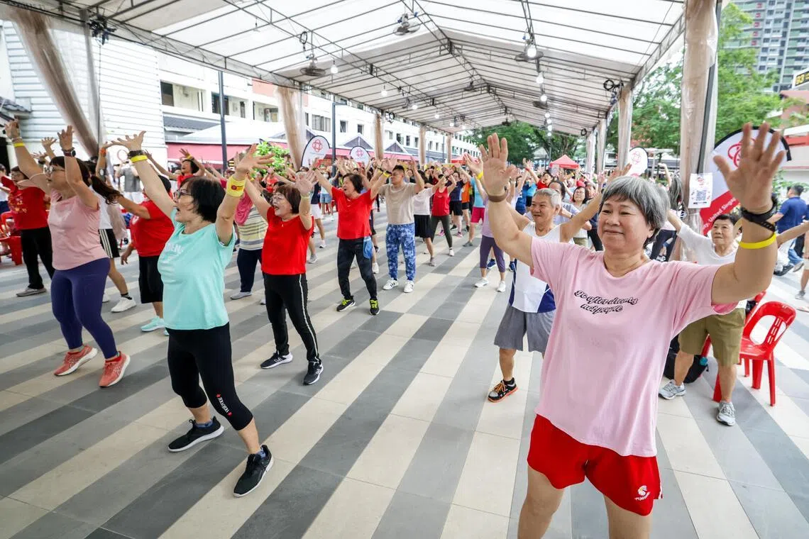 骨质疏松症在女性群中十分常见，男性从65岁起同样面临显著的髋部骨折风险。（档案照片）