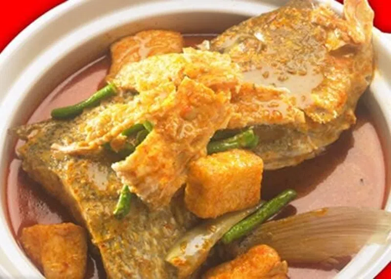 阿福咖喱鱼头。（丽莎摄）