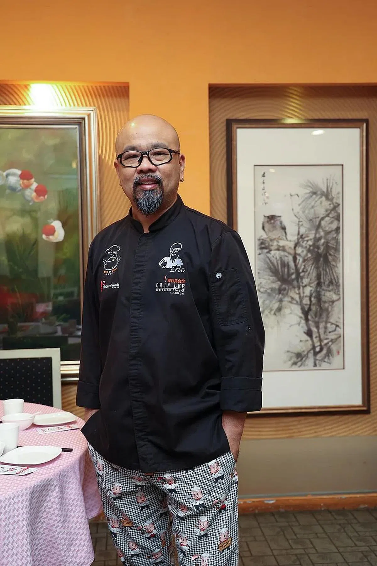 深利美食馆第二代老板兼主厨蔡华春于1998年正式接手餐馆。（蔡家增摄）