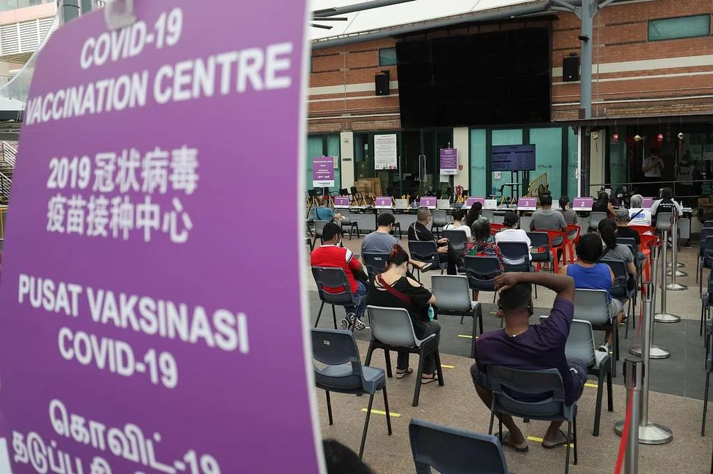 专家：防疫措施要趋稳 接种率须达七到九成