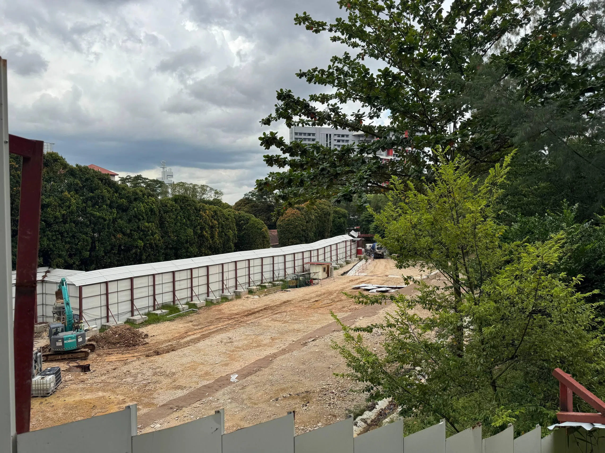 国大2025年9月展开邵仁枚艺术中心工作室拆除工作，《联合早报》记者2026年2月走访时，现场已成平地。（蔡玮谦摄）